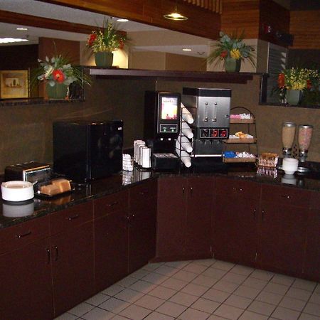 C'Mon Inn & Suites ฟาร์โก ภายนอก รูปภาพ
